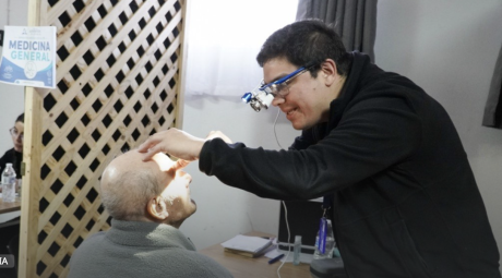 Operativo médico-social beneficia a más de 200 personas afectadas por incendios en Chile